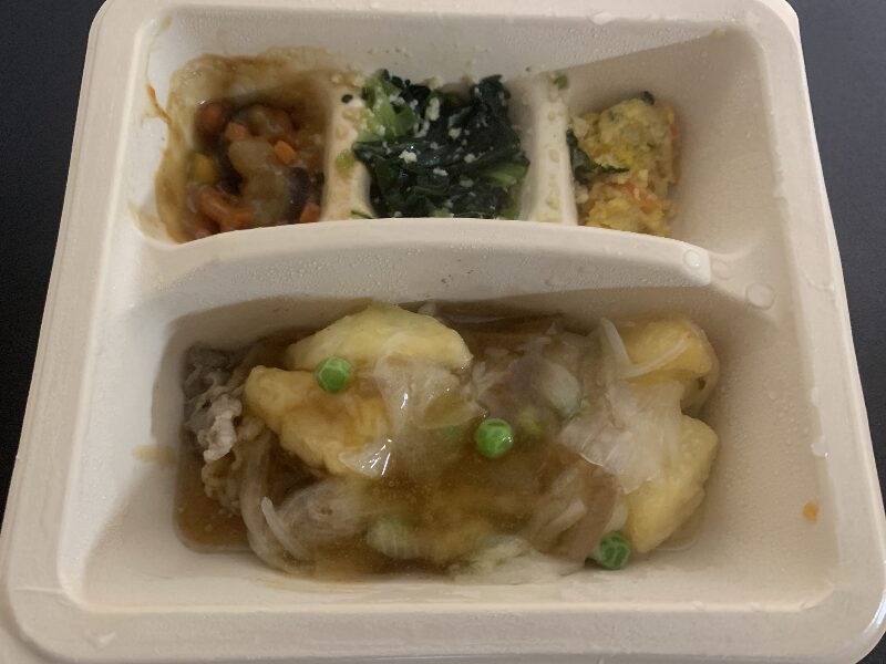ナッシュの肉じゃがを温めた状態（全体のボリューム）